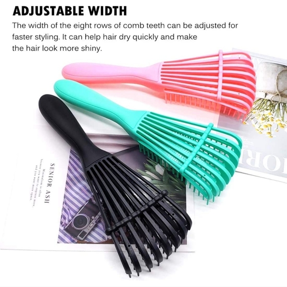 🔥NWT Detangler Brushes 2pcs - Picture 3 of 3